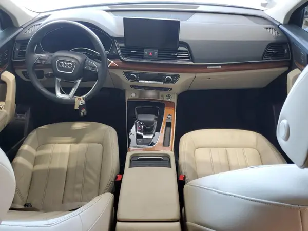 WA1E2AFY2M2085379 2021 AUDI Q5 - Image 8