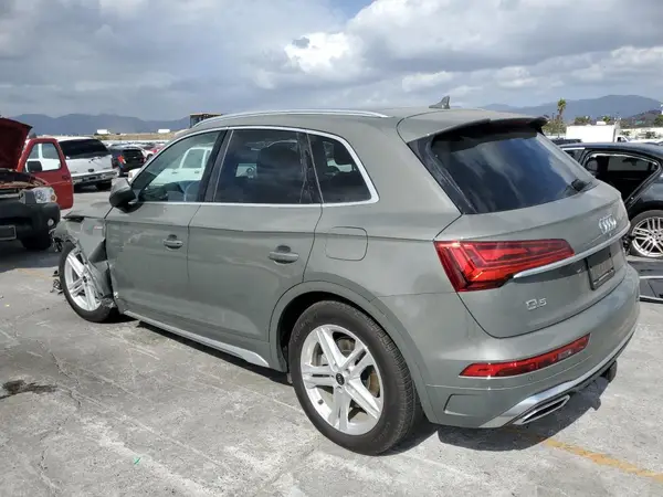 WA1E2AFY2R2115469 2024 AUDI Q5 - Image 2