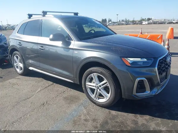 WA1E2AFY3M2048146 2021 AUDI Q5 - Image 1