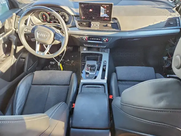 WA1E2AFY3M2104635 2021 AUDI Q5 - Image 8