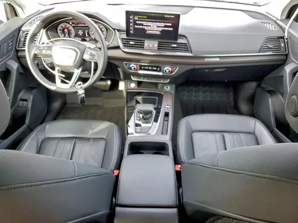 WA1E2AFY3M2118941 2021 AUDI Q5 - Image 8