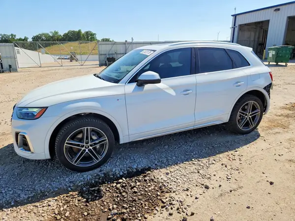 WA1E2AFY3M2130698 2021 AUDI Q5 - Image 1