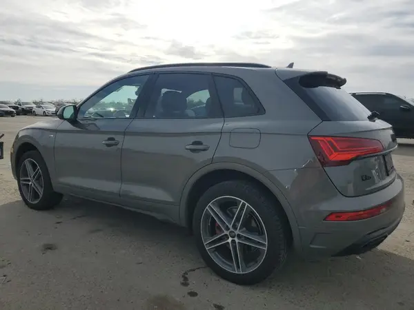 WA1E2AFY3R2073149 2024 AUDI Q5 - Image 2
