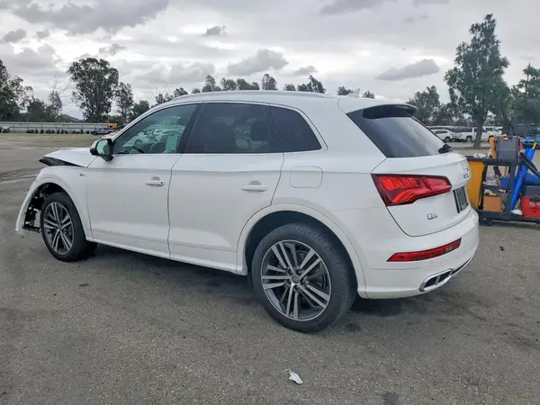 WA1E2AFY4L2065438 2020 AUDI Q5 - Image 2