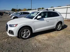 WA1E2AFY4M2071371 2021 AUDI Q5