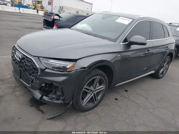 WA1E2AFY4N2097860 2022 AUDI Q5 - Image 2