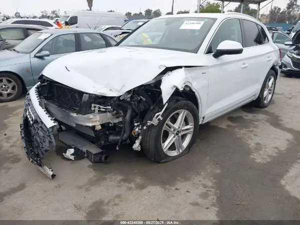 WA1E2AFY5M2071265 2021 AUDI Q5 - Image 2