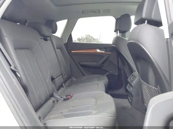 WA1E2AFY5M2071265 2021 AUDI Q5 - Image 8