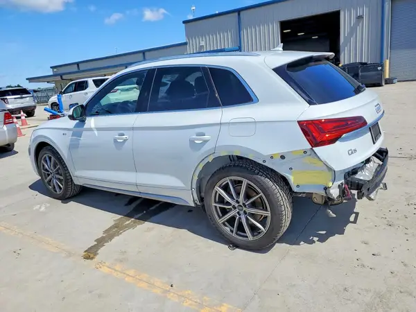 WA1E2AFY5M2124031 2021 AUDI Q5 - Image 2