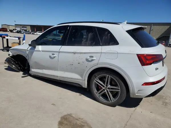WA1E2AFY5R2005452 2024 AUDI Q5 - Image 2