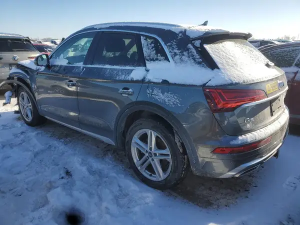 WA1E2AFY6M2049775 2021 AUDI Q5 - Image 2