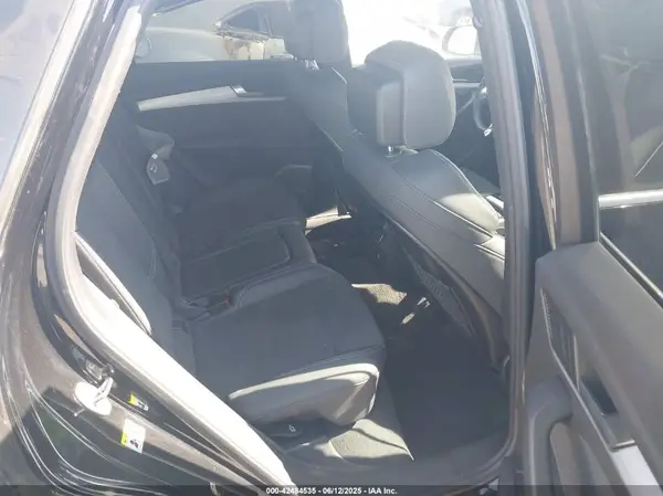 WA1E2AFY6M2060131 2021 AUDI Q5 - Image 8