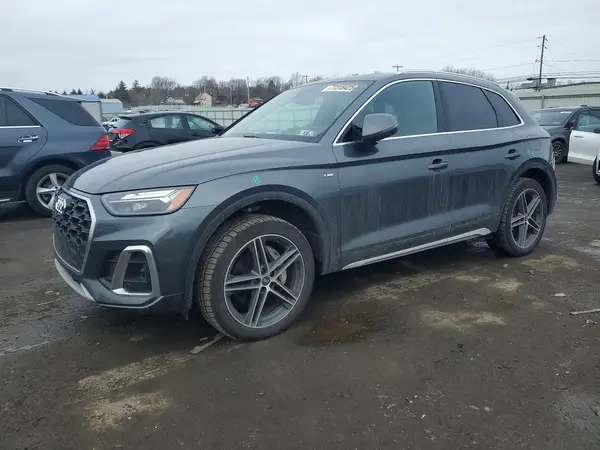 WA1E2AFY6M2137032 2021 AUDI Q5 - Image 1