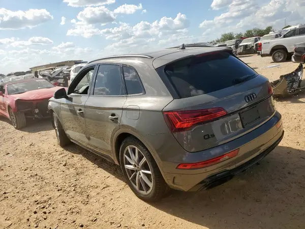 WA1E2AFY6R2104636 2024 AUDI Q5 - Image 2
