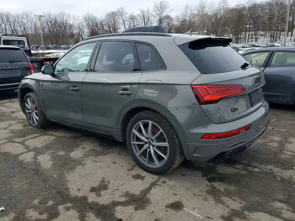 WA1E2AFY6R2114521 2024 AUDI Q5 - Image 2
