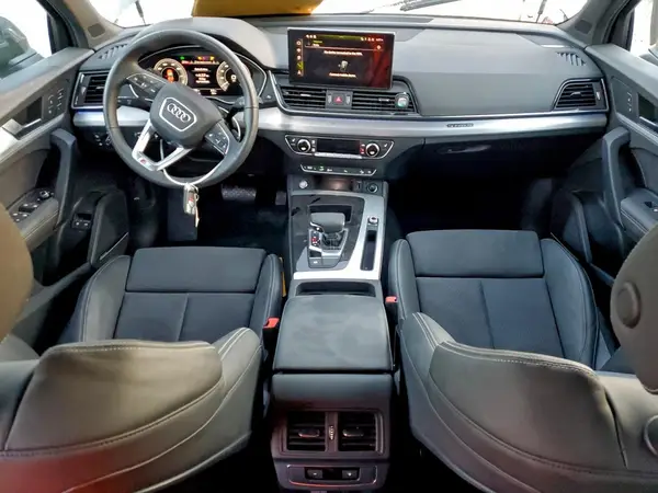 WA1E2AFY6S2002615 2025 AUDI Q5 - Image 8