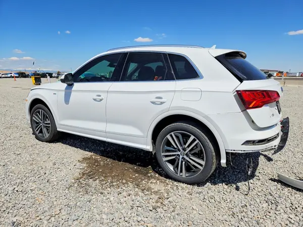 WA1E2AFY7L2043854 2020 AUDI Q5 - Image 2