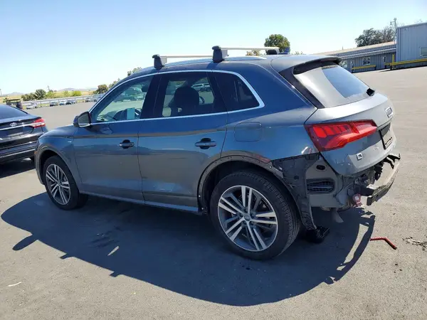 WA1E2AFY7L2076823 2020 AUDI Q5 - Image 2