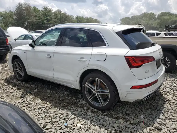 WA1E2AFY7M2031480 2021 AUDI Q5 - Image 2