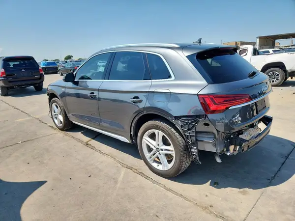 WA1E2AFY7N2087551 2022 AUDI Q5 - Image 2