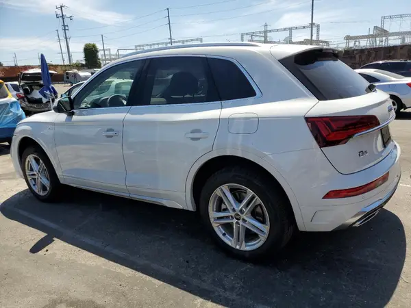 WA1E2AFY7R2077320 2024 AUDI Q5 - Image 2