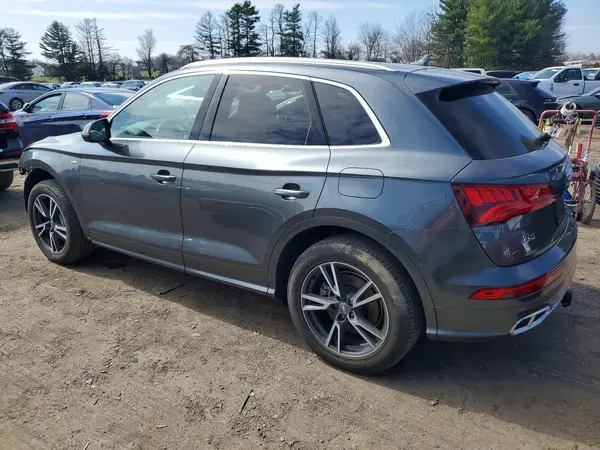 WA1E2AFY8L2065720 2020 AUDI Q5 - Image 2