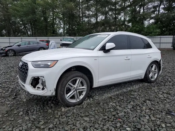 WA1E2AFY8M2040351 2021 AUDI Q5 - Image 1