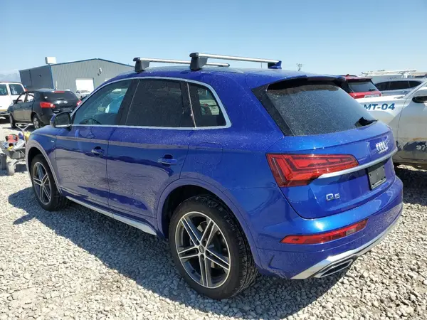 WA1E2AFY8M2107868 2021 AUDI Q5 - Image 2
