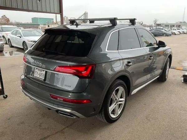 WA1E2AFY8N2084139 2022 AUDI Q5 - Image 2