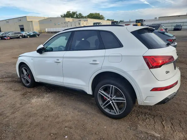 WA1E2AFY8R2041393 2024 AUDI Q5 - Image 2