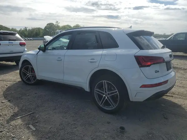 WA1E2AFY9R2024733 2024 AUDI Q5 - Image 2
