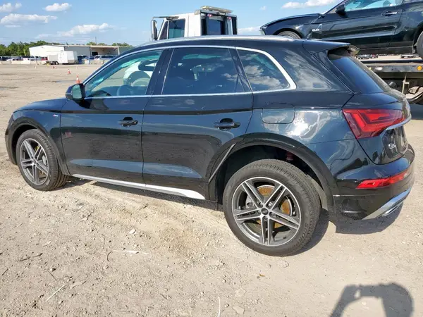 WA1E2AFY9S2014810 2025 AUDI Q5 - Image 2