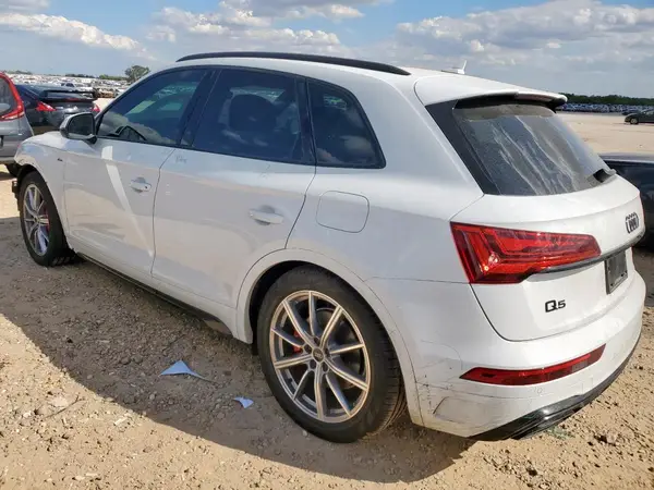 WA1E2AFY9S2037214 2025 AUDI Q5 - Image 2
