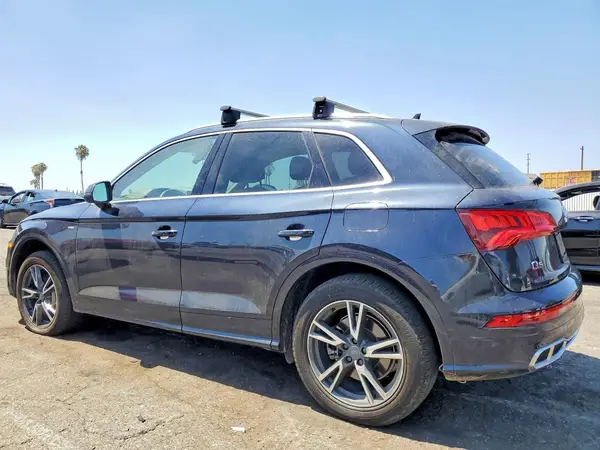 WA1E2AFYXL2088657 2020 AUDI Q5 - Image 2
