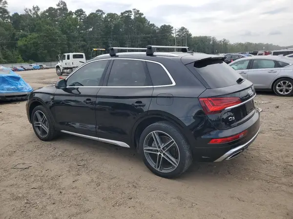 WA1E2AFYXM2036169 2021 AUDI Q5 - Image 2