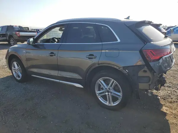 WA1E2AFYXR2102386 2024 AUDI Q5 - Image 2