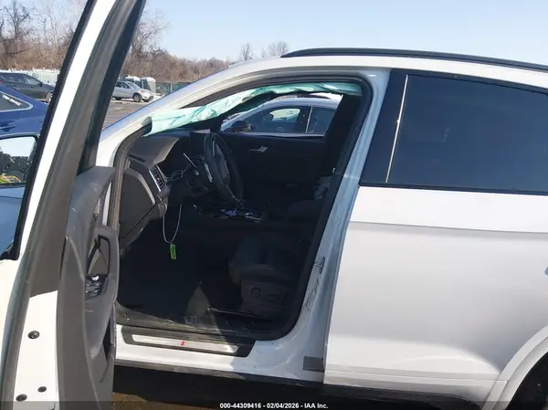 2024 AUDI Q5 IAAI lot 44309416 auction photo 5