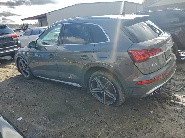 WA1E2BFY7P2107628 2023 AUDI Q5 - Image 2