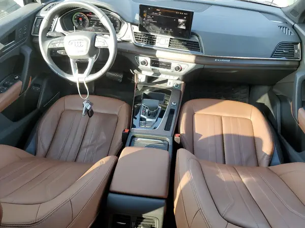 WA1E2BFY8M2111778 2021 AUDI Q5 - Image 8