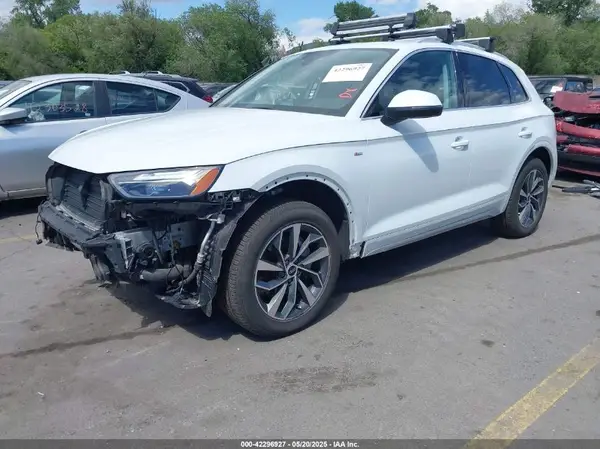 WA1EAAFY0N2021054 2022 AUDI Q5 - Image 2