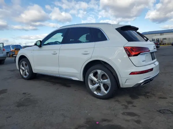 WA1EAAFY0N2044432 2022 AUDI Q5 - Image 2