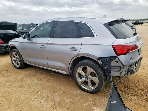 WA1EAAFY0N2049775 2022 AUDI Q5 - Image 2