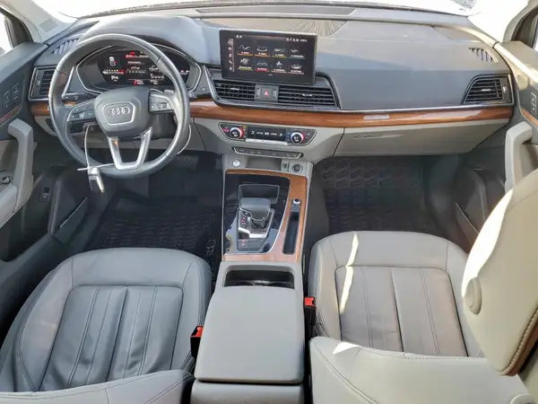 WA1EAAFY0N2074272 2022 AUDI Q5 - Image 8
