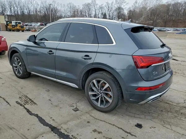 WA1EAAFY0N2093873 2022 AUDI Q5 - Image 2