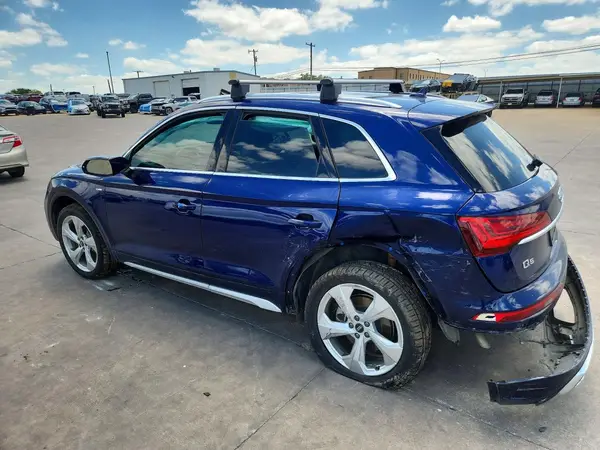 WA1EAAFY0N2098636 2022 AUDI Q5 - Image 2