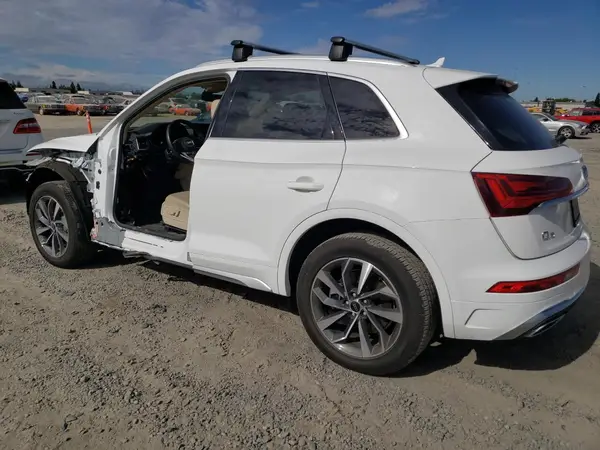 WA1EAAFY0N2106444 2022 AUDI Q5 - Image 2