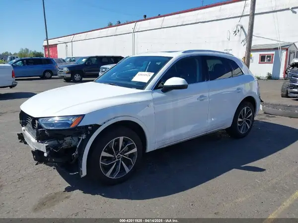 WA1EAAFY0N2112616 2022 AUDI Q5 - Image 2
