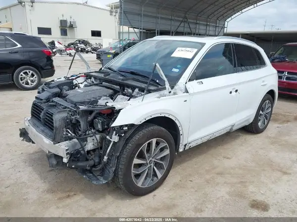 WA1EAAFY0N2133918 2022 AUDI Q5 - Image 2