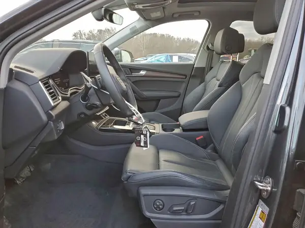 WA1EAAFY0S2011426 2025 AUDI Q5 - Image 8