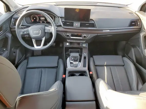 WA1EAAFY0S2030459 2025 AUDI Q5 - Image 8